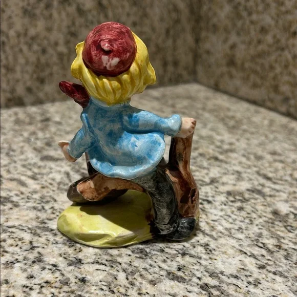 Vintage porcelain Hand-Painted woodcutter boy - Picture 3 of 6